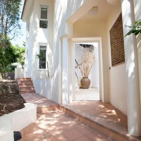 Villa Lantana *